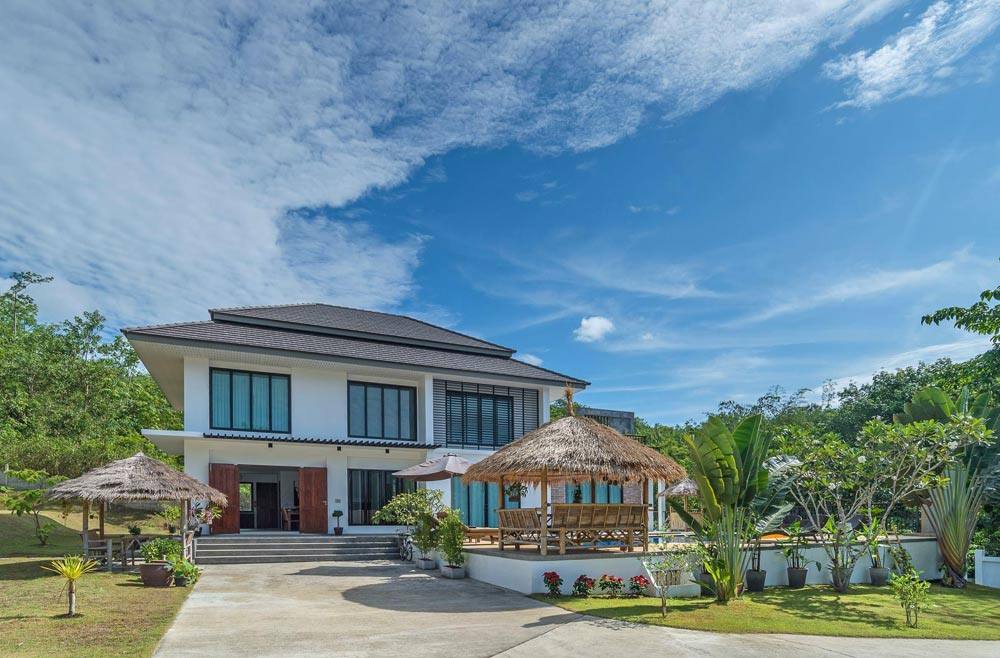 Villa and swimming pool in Krabi, Thailand